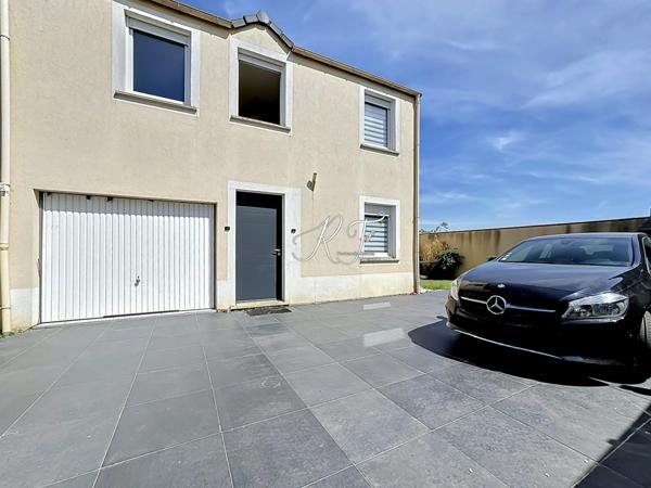 maison BBC de 2019  avec 4 chambres et double séjour