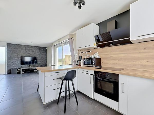 maison BBC de 2019  avec 4 chambres et double séjour