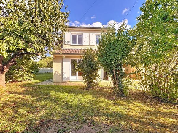 Tout commerces, école et Collège à pied