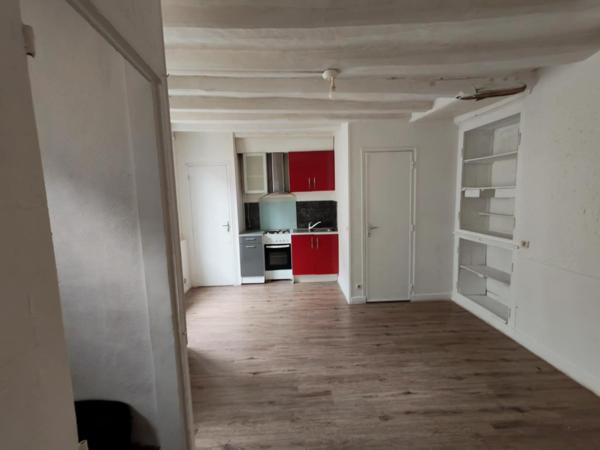 Maison à SABLE-SUR-SARTHE, 72300 - 3 pièces 50m²