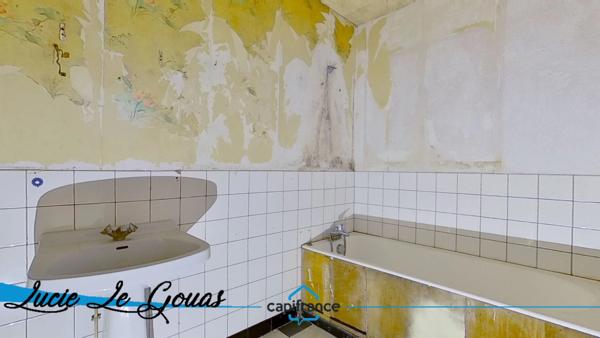 Maison de 220m² avec garage et jardin