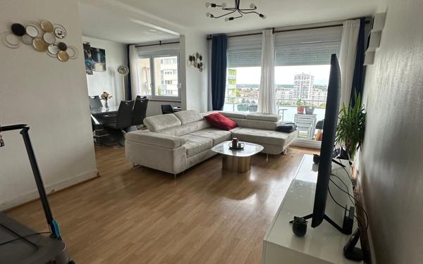 Appartement à vendre    4 pièces • 75,02 m2 Ris-Orangis