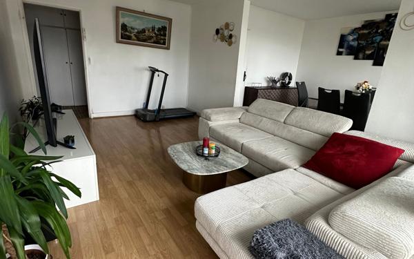 Appartement à vendre    4 pièces • 75,02 m2 Ris-Orangis