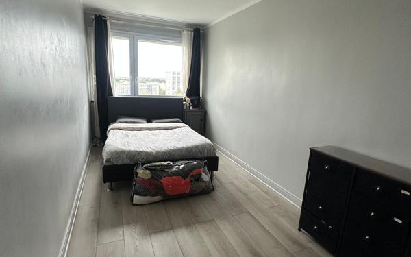 Appartement à vendre    4 pièces • 75,02 m2 Ris-Orangis