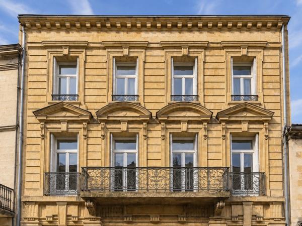 BERGERAC CENTRE – Superbe appartement de standing de 110 m² - Type 4 - avec balcon