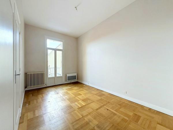BERGERAC CENTRE – Superbe appartement de standing de 110 m² - Type 4 - avec balcon