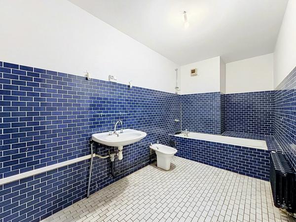 BERGERAC CENTRE – Superbe appartement de standing de 110 m² - Type 4 - avec balcon