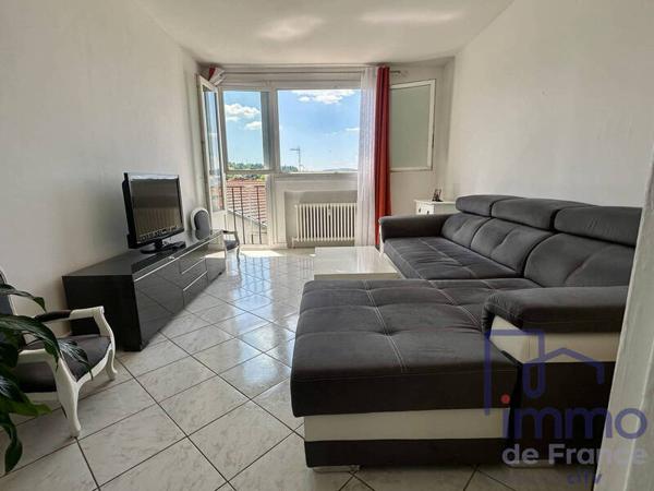 Appartement 2 pièces                                        - 42500 Le Chambon-Feugerolles Réf : 2881-CIFVFOREZVELAY