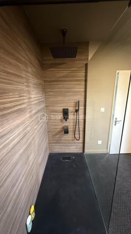 Local commercial de 166 m²