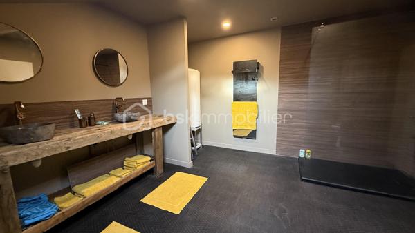 Local commercial de 166 m²