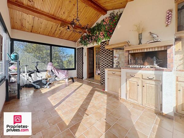 RIANS Propriété avec 2 villas indépendantes Terrain 1,9 ha