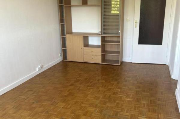 Location - Appartement 1 pièces 26 m 2 LE MANS (72000)