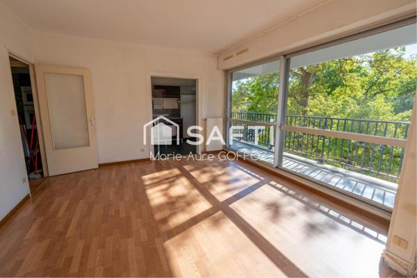 Cadre privilégié pour cet appartement fonctionnel !