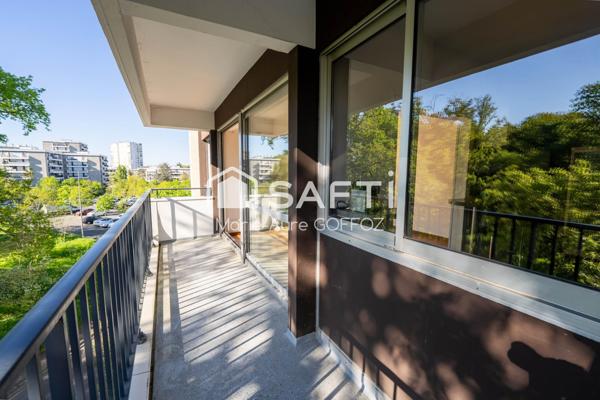 Cadre privilégié pour cet appartement fonctionnel !