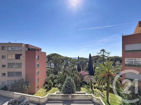 Appartement F3 à vendre  3 pièces - 80,17 m 2   GRASSE  - 06