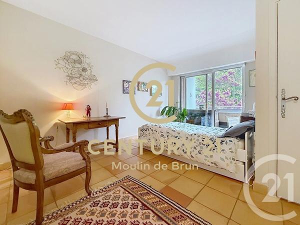 Appartement F3 à vendre  3 pièces - 80,17 m 2   GRASSE  - 06