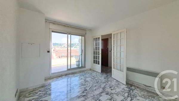 Appartement F1 à vendre  1 pièce - 31 m 2   NICE  - 06