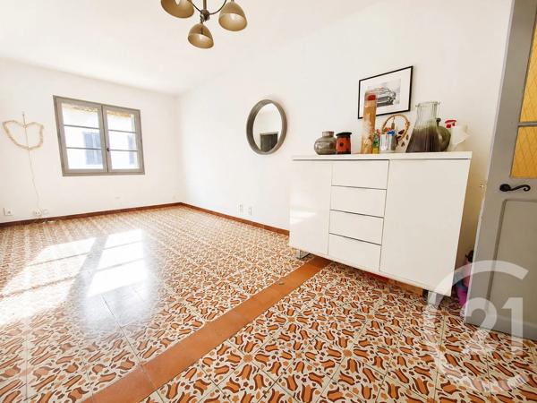 Appartement F3 à vendre  3 pièces - 72 m 2   CARPENTRAS  - 84