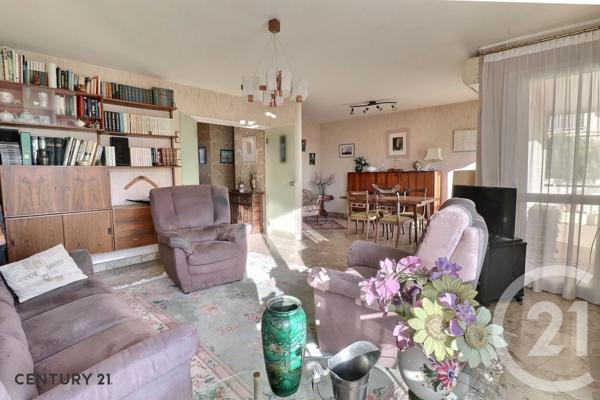 Appartement F3 à vendre  3 pièces - 72 m 2   CARPENTRAS  - 84