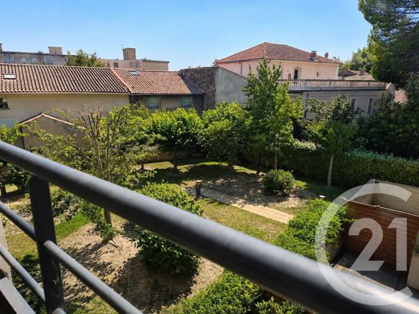 Appartement F3 à vendre  3 pièces - 72 m 2   CARPENTRAS  - 84