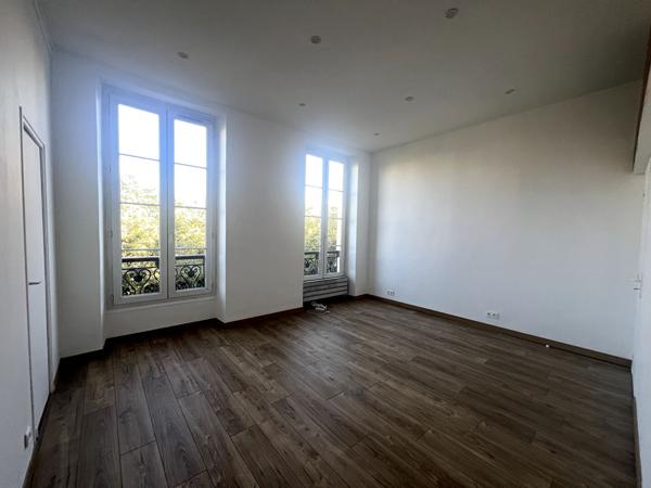 Local commercial 19.87 m2