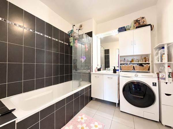 Appartement BORDEAUX 65 m²
