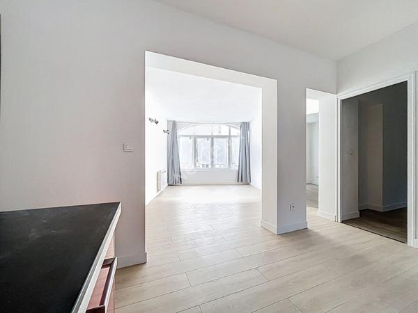 EXCLUSIVITE / Nantes Centre-ville/Monselet / Appartement 3 pièce(s) 61 m2 / DPE en C / Usage en local professionnel possible