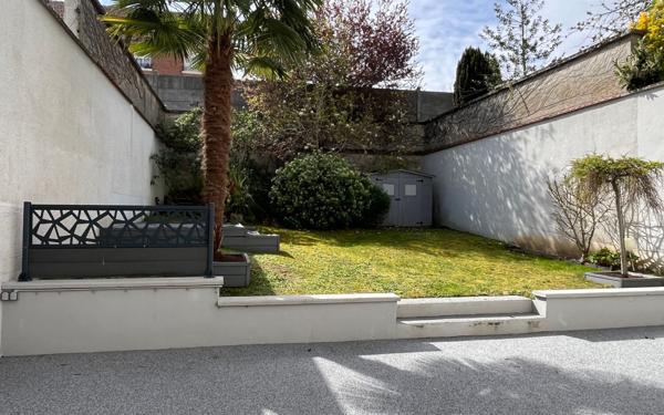 Maison à vendre    4 pièces • 215 m2 Reims