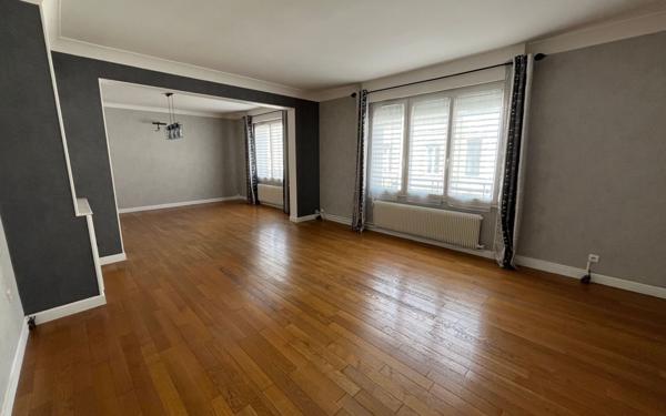 Maison à vendre    4 pièces • 215 m2 Reims