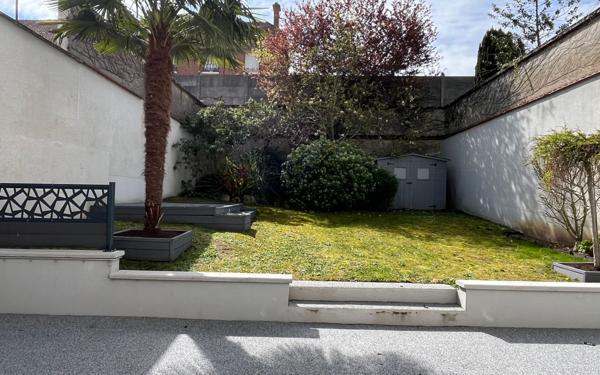 Maison à vendre    4 pièces • 215 m2 Reims