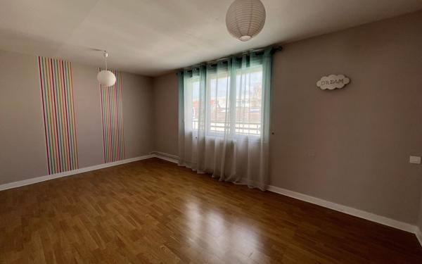 Maison à vendre    4 pièces • 215 m2 Reims