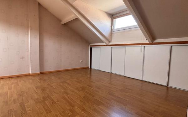 Maison à vendre    4 pièces • 215 m2 Reims