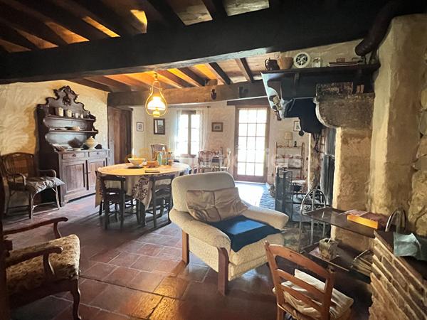 Vente
                Maison140 m² - 5 Pièces -
                    Mont de Marsan (40000)