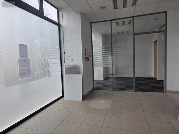 Location - Fonds et/ou murs commerciaux Château-Gontier-sur-Mayenne 53200 105 m 2 55 m 2