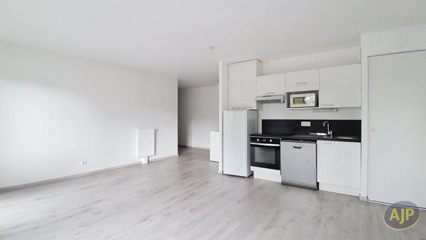 Appartement à louer Nantes : 3 pièces, 66m² avec 2 chambre(s) à 808€ - AJP Immobilier Nantes Ouest