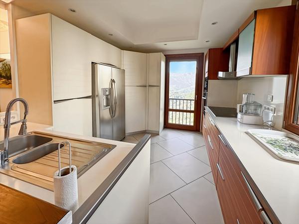 À VENDRE -Propriété de caractère 326 m² - Sainte-Lucie-de-Tallano