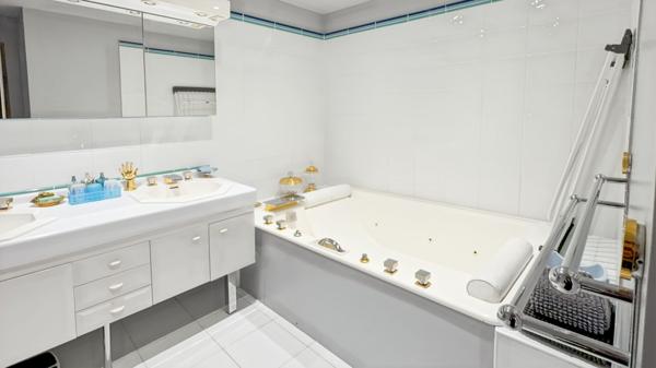 À VENDRE -Propriété de caractère 326 m² - Sainte-Lucie-de-Tallano