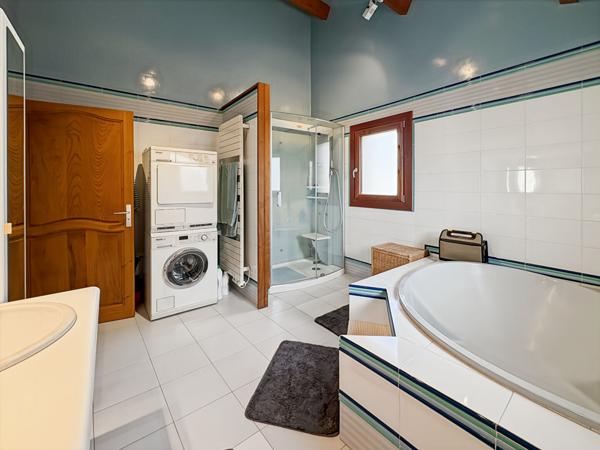 À VENDRE -Propriété de caractère 326 m² - Sainte-Lucie-de-Tallano