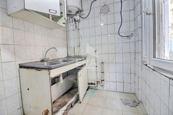 T2 CLICHY 32M2 METRO 13 + CAVE