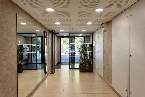 Appartement 3 pièces duplex 76 m² avec terrasse, double garage et parking privé