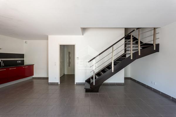 Appartement 3 pièces duplex 76 m² avec terrasse, double garage et parking privé