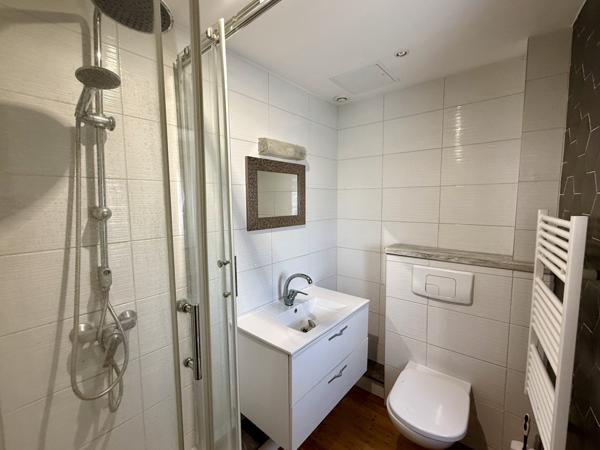 Maison 10 pièce(s) 7 chambre(s) 270 m²