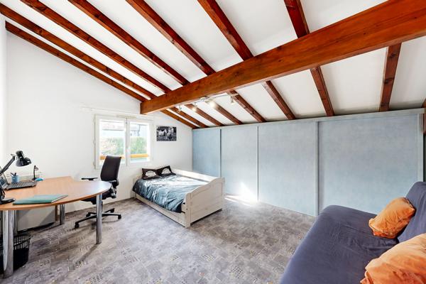 Grande maison familiale - garage - jardin 