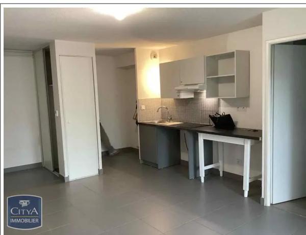Appartement à louer 2 pièces 37.1m² Joué-lès-Tours (37300)