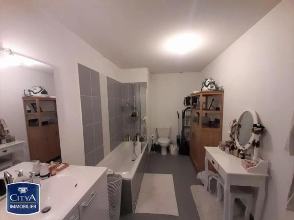 Appartement à louer 2 pièces 37.1m² Joué-lès-Tours (37300)