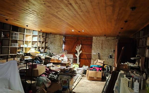 Maison à vendre    3 pièces •  Courçon