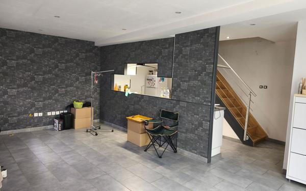 Maison à vendre    3 pièces •  Courçon