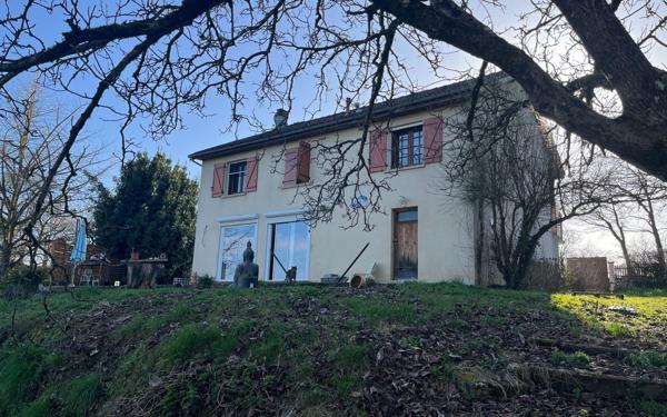 Maison à vendre    5 pièces •  Eyjeaux