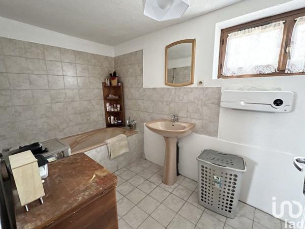 Maison 3 pièces de 103 m² à Cercy-la-Tour (58340)