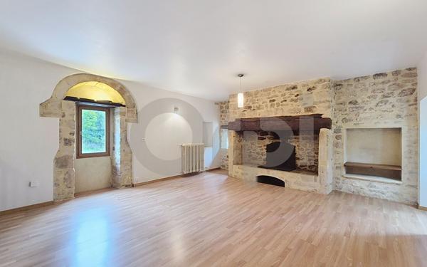 Maison à vendre    3 pièces •  Le Lardin-Saint-Lazare